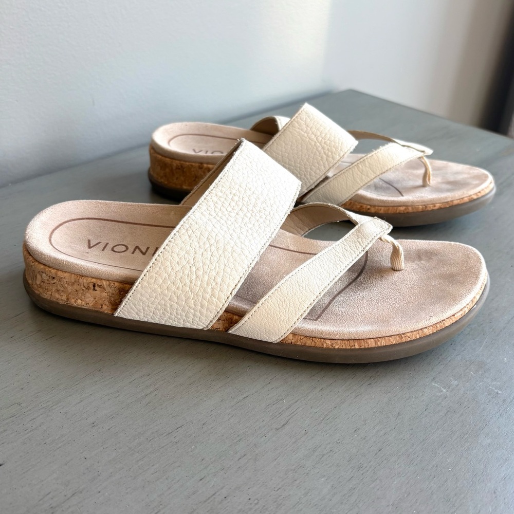 Vionic Marvina Leather Beige Comfort Arch Support Flip-Flop Sandal Women 6 Tan